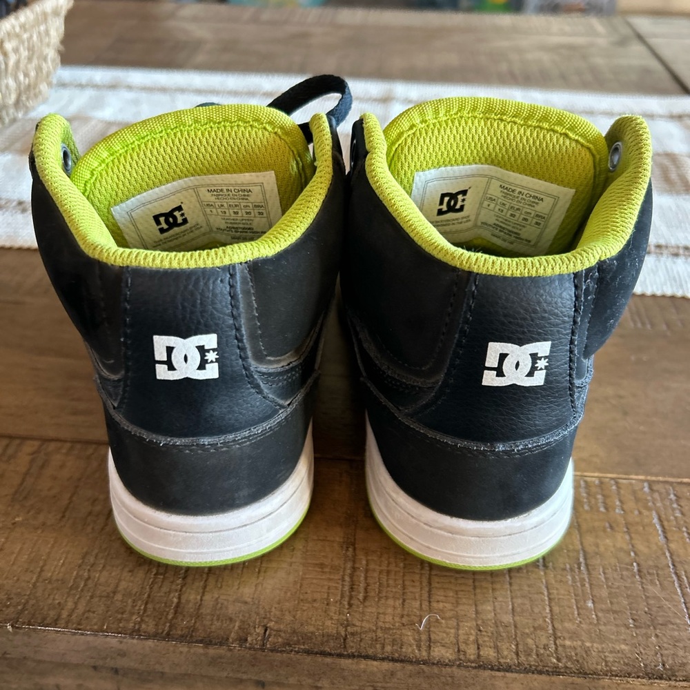 Boys size 1 DC shoes
